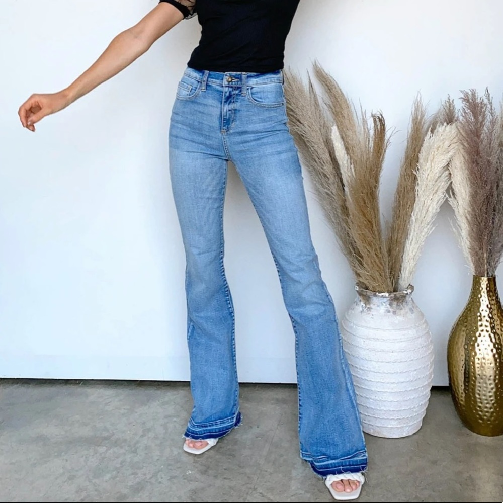 Vestique Hollie Flare Jeans